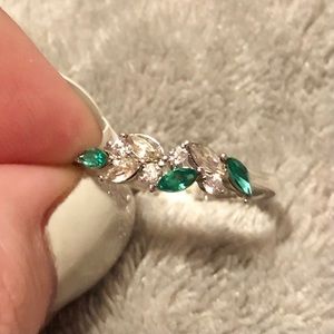 NWT Swarovski Blue/Teal and Clear Leaf Vine Ring